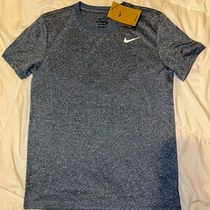 Women’s Xs Nike shirt